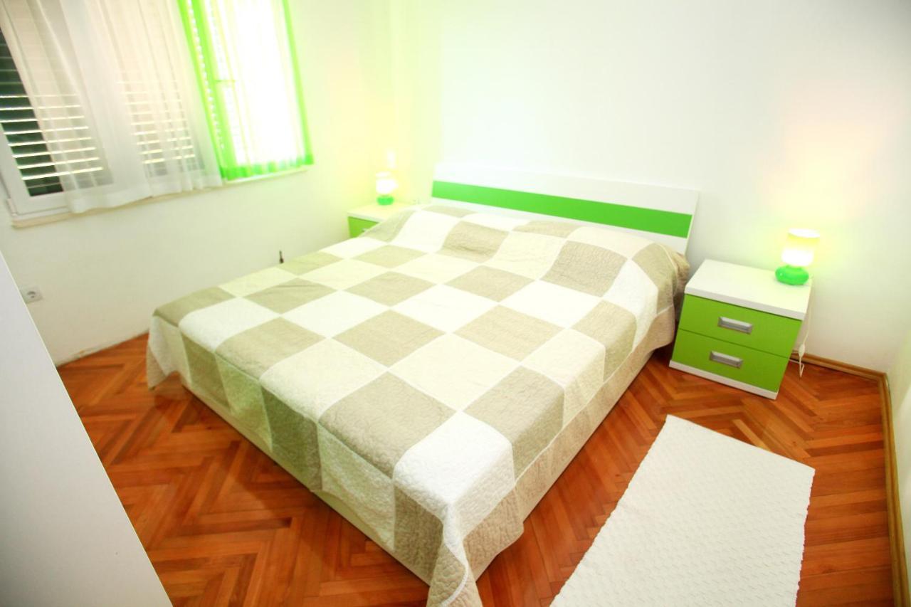 Apartments Nakir Slatine Quarto foto