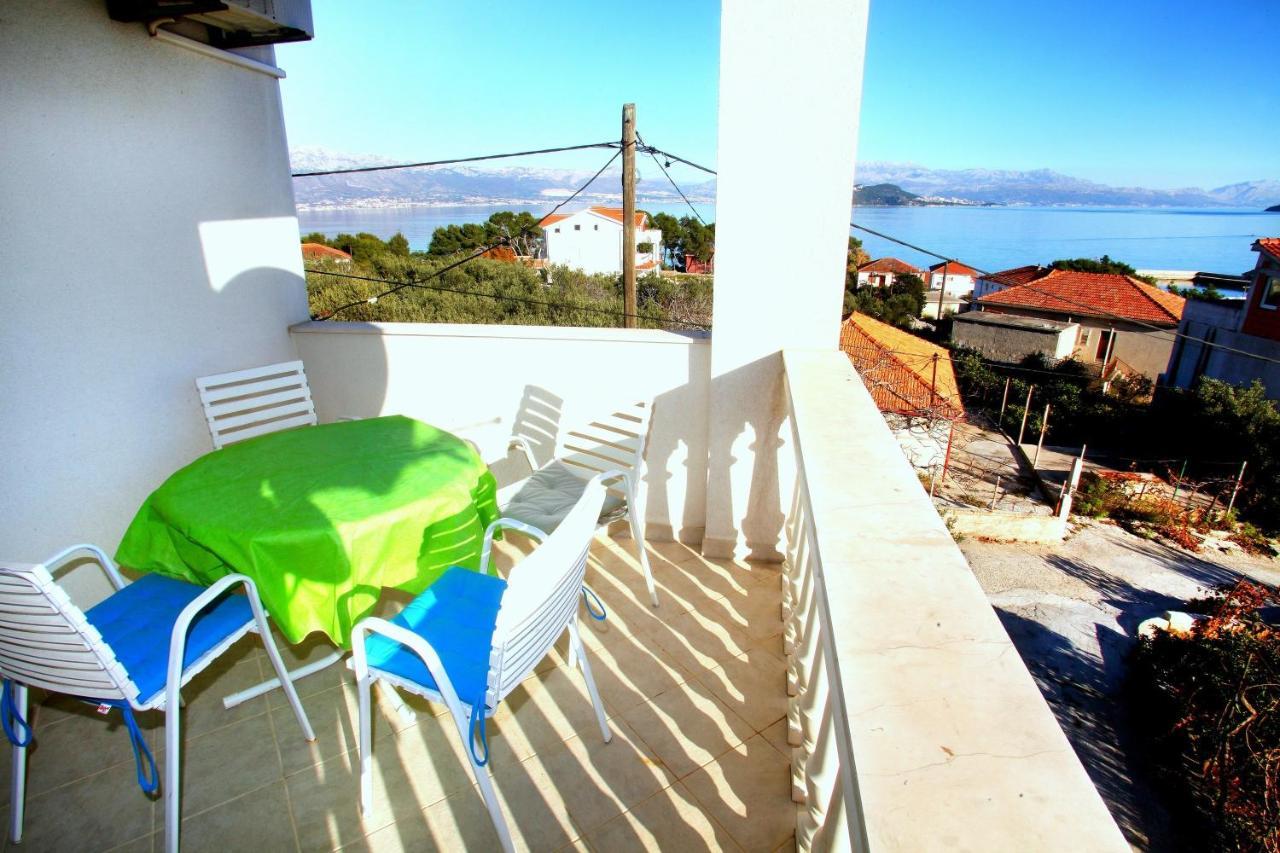 Apartments Nakir Slatine Quarto foto